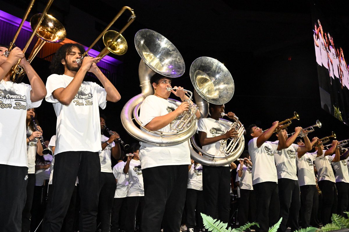 CyFairJoel's tweet photo. Shout-out to the @cyparkband for rocking the house this afternoon! #CFISDspirit https://t.co/8ZP9w7mPvo