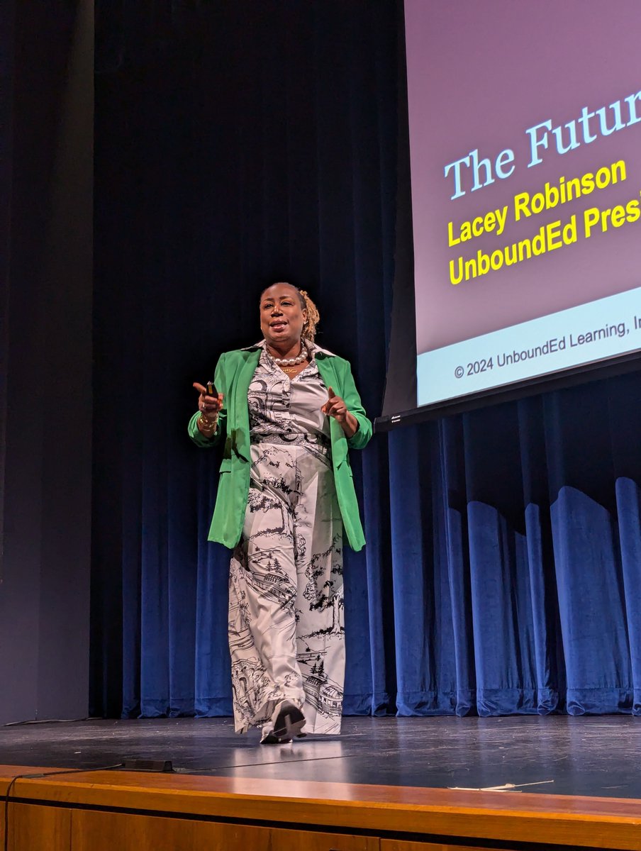 Lacey Robinson tweet media