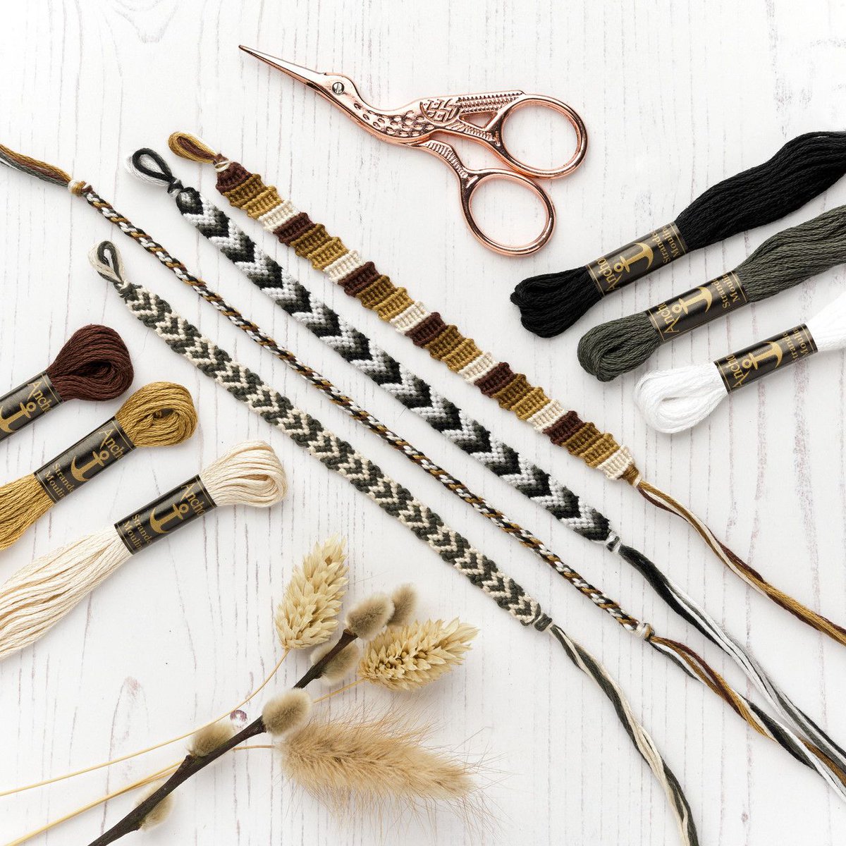 MariesXStitch's tweet photo. Why not try something new over the remainder of the summer holidays. Friendship Bracelet making is the perfect task for this. 
https://t.co/QwPnyYiikd 
https://t.co/a8FS4BOzsS 
https://t.co/e96Y8SEokb 
https://t.co/S0favvibAO 
#mariescrossstitch #schoolholidays #braceletmaking https://t.co/5TYOCehD6E