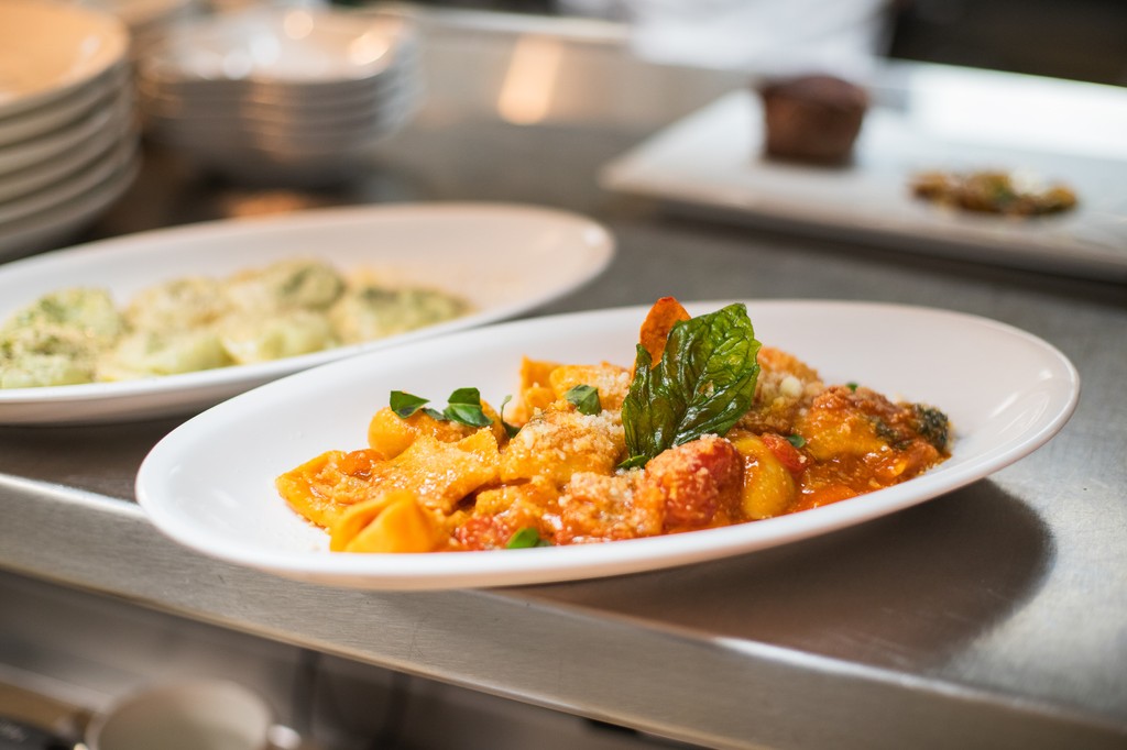 Sharing is caring, but we totally get it if you want to keep it all to yourself. 😉⁠

⁠
#finedinning #boulderbites #stellas #pasta #pastalovers #italianfood