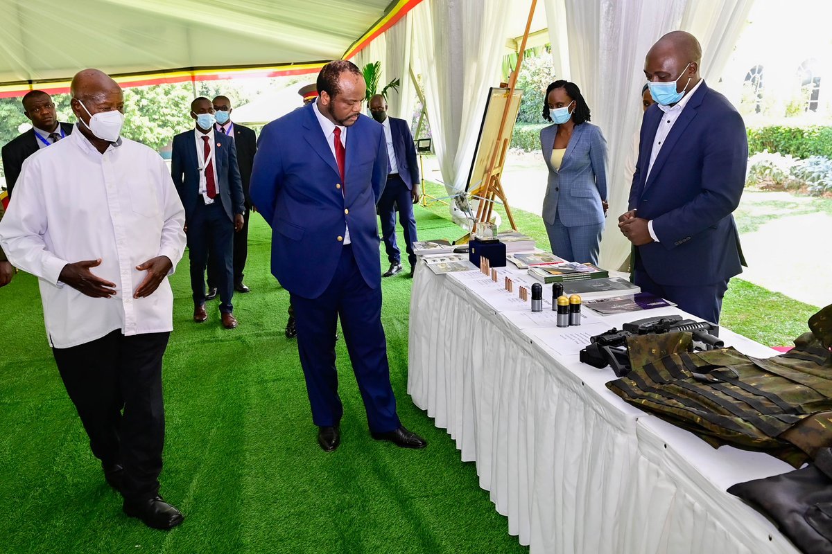 KagutaMuseveni's tweet photo. Success in Africa depends on market integration, similar to the unified market in the United States. We should prioritise local production instead of relying on imports from countries like Japan.
We also addressed the need for a unified African defence strategy as part of our political federation vision. 

Additionally, we plan to expedite the establishment of a hub in Eswatini to promote Kiira Motors Corporation’s “Kayoola EVS” electric buses in the SADC region, utilising the Maputo harbour.