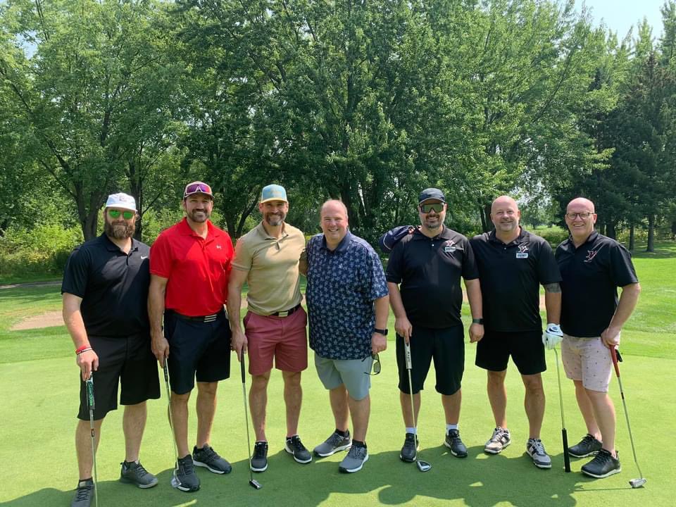Ligue de hockey M18 AAA du Québec (@lhm18aaaq) on Twitter photo Belle journée au Club de golf Tecumseh de Gatineau pour le tournoi de golf de la #LHM18AAAQ et le lancement de la saison 2024-2025.
Merci à l'<a href="/IntrepideGat/">Intrépide Gatineau</a> pour l'organisation et à Derick Brassard d'avoir accepté la présidence d'honneur du tournoi. Belle journée au Club de golf Tecumseh de Gatineau pour le tournoi de golf de la #LHM18AAAQ et le lancement de la saison 2024-2025.
Merci à l'<a href="/IntrepideGat/">Intrépide Gatineau</a> pour l'organisation et à Derick Brassard d'avoir accepté la présidence d'honneur du tournoi.