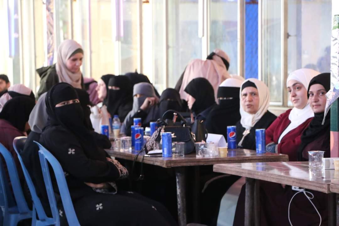 SRYA2011's tweet photo. SRYA hosted the 4th #YouthForum in Azaz for #InternationalYouthDay under the slogan 'Youth is the Flame of the #Revolution.' Attendees discussed challenges, shared successes, and explored ways to empower #youth. The event ended with revolutionary chants. #YouthEmpowerment
#UN https://t.co/1OtdP8t5ta