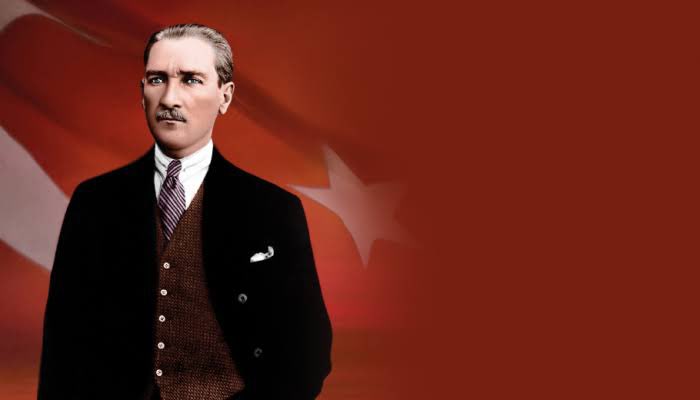 Atatürk ile husumeti olan, Türk Milletinin ferdi değildir.