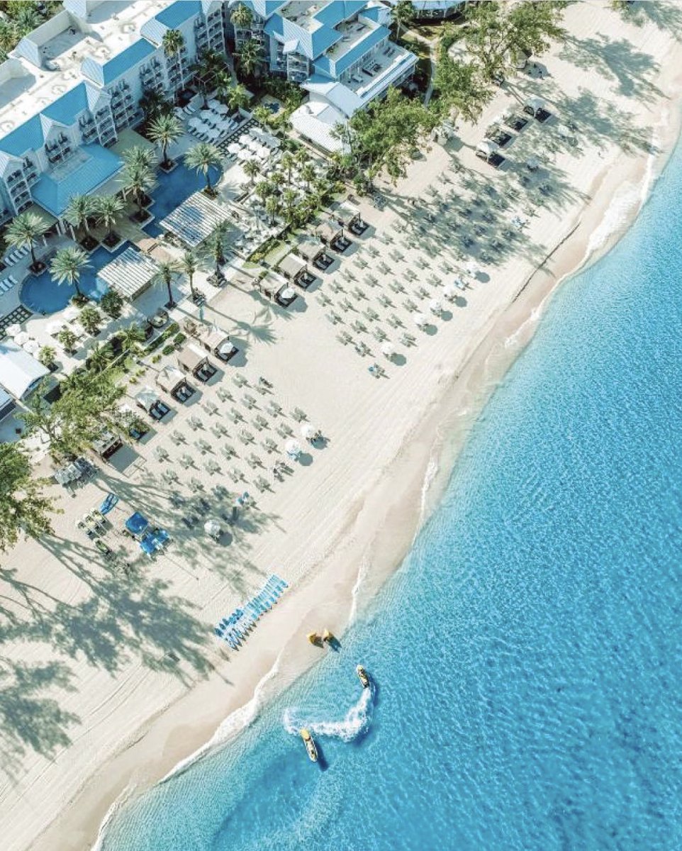CaymanClassic's tweet photo. A beautiful day in paradise @WestinGCayman 🌴🌊☀️ Enjoy Seven Mile Beach, luxury amenities & top-notch service. Perfect for a tropical escape where relaxation meets elegance! 🌴✨ #CaymanIslands #LuxuryTravel #VacationWell #RelaxWell #WellnessVacation #SpaWell #BeachWell https://t.co/iI8dejfxNW