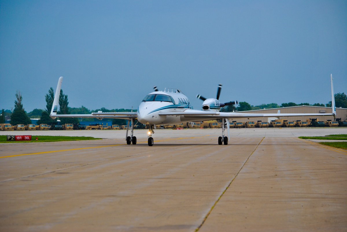 The Beechcraft Starship was one of the first all-composite business aircraft ever built 💫✈

#planesmart #aviation #beechcraft #starship #eaa #oshkosh #aviationlovers