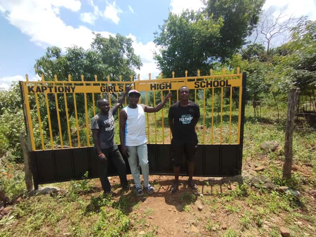 MoraraKebasoSnr's tweet image. Fake schools receiving funding capitation from the ministry of education. Here is an example. Kuna gate, signboard but no school. Wizi Wizi Wizi bila Kazi