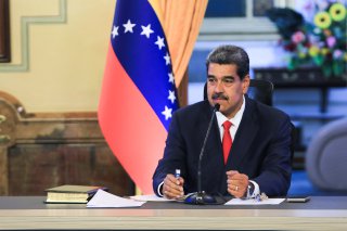 minecofinanzas's tweet photo. #EnFotos || El Presidente de la República, @NicolasMaduro, ofreció declaraciones a la prensa nacional e internacional tras su comparecencia ante la Sala Electoral del Tribunal Supremo de Justicia. 

#02Ago https://t.co/SlZbozWge2