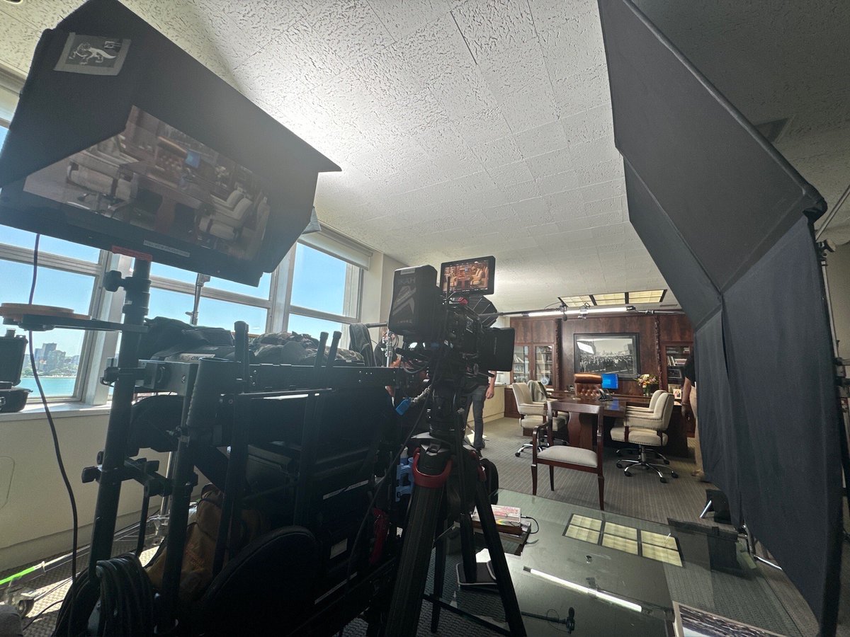 fullviewpro's tweet image. Another day, another exciting day of filming! 🎥

This time we had the privilege of interviewing the mayor of our proud city of Detroit 🏙️. Opportunities like these are part of what drives us, and we can&apos;t wait to share the finished product stay tuned 🎬.

#FullViewProductions