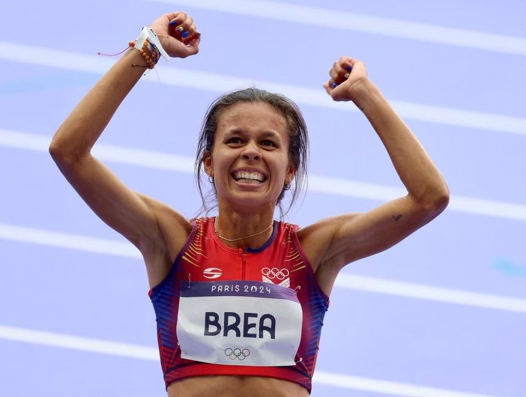 TONY CARRASCO (@tonycarrascoc) on Twitter photo "Estoy muy feliz de que nuestra bandera esté presente entre las mejores del mundo y para mí es un logro muy grande, este era el objetivo. Ahora solo queda recuperar y dar lo mejor en la final."
Joselyn Brea. Atleta venezolana.
#frsesdeportivas <a href="/OfficialCOV/">Comité Olímpico Venezolano</a> <a href="/Paris2024/">Paris 2024</a> "Estoy muy feliz de que nuestra bandera esté presente entre las mejores del mundo y para mí es un logro muy grande, este era el objetivo. Ahora solo queda recuperar y dar lo mejor en la final."
Joselyn Brea. Atleta venezolana.
#frsesdeportivas <a href="/OfficialCOV/">Comité Olímpico Venezolano</a> <a href="/Paris2024/">Paris 2024</a>