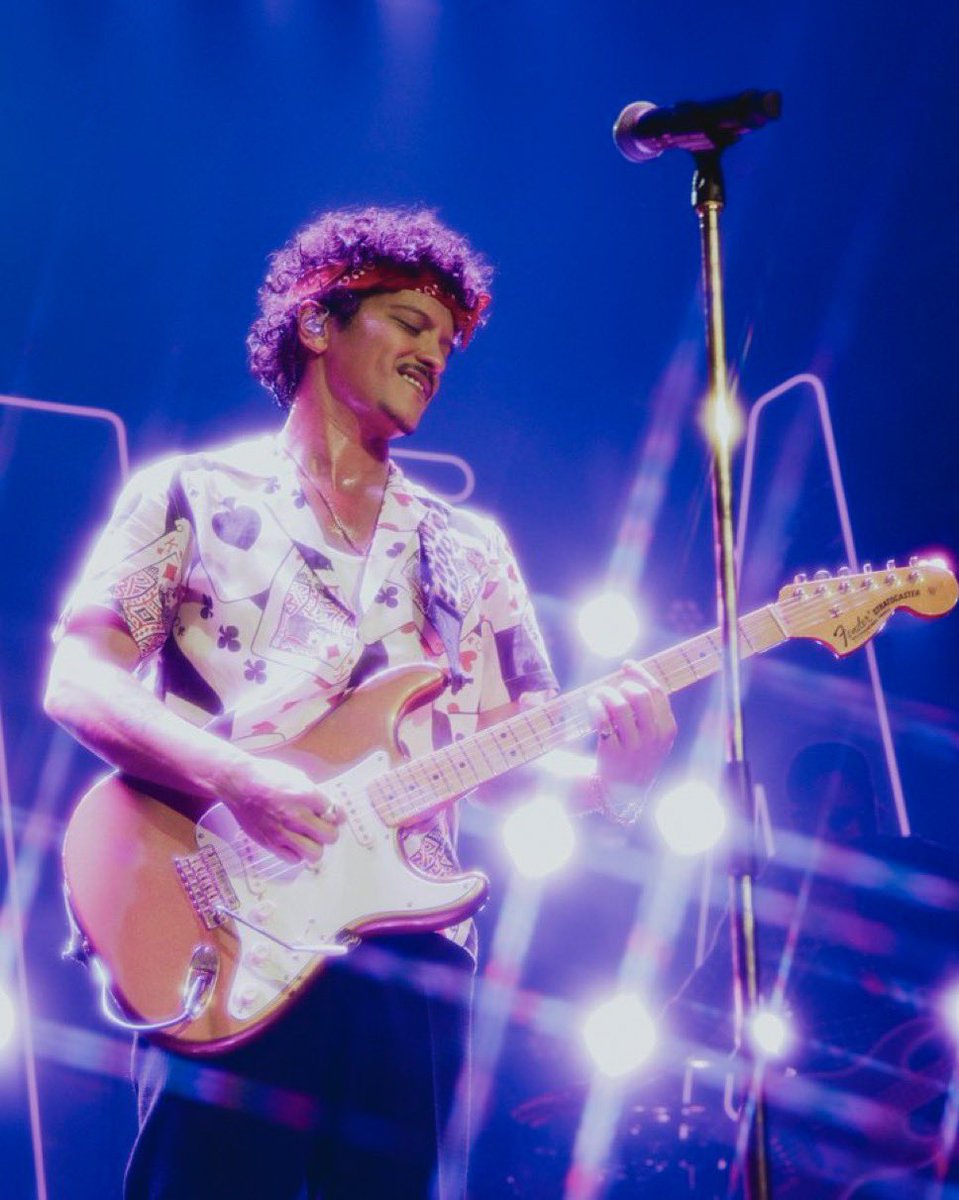 DrMoniBS's tweet image. 😃 June 14, 2024 #BrunoMars #LiveInLasVegas #FrontRow #BestNightEver 🖤