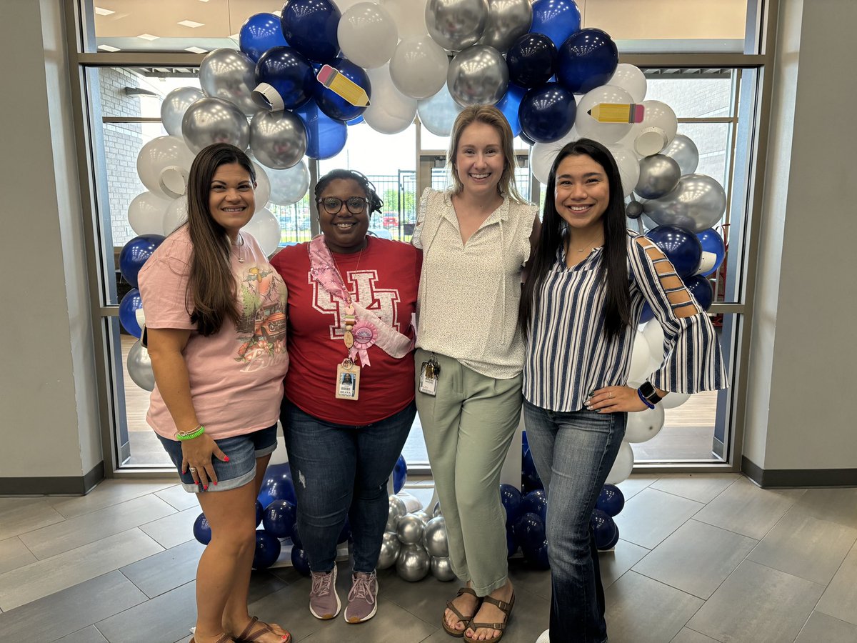 Ms. Simpson tweet media