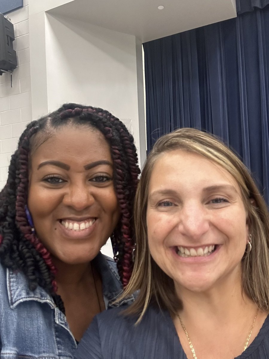 PrincipalRJDunn's tweet image. Today was a GREAT day of learning @HumbleISD_RPE thanks to @acevedo_sophia with @lead4ward. Thank you for personalizing our learning aligned to our campus goals of small group instruction.#itswhatwedo