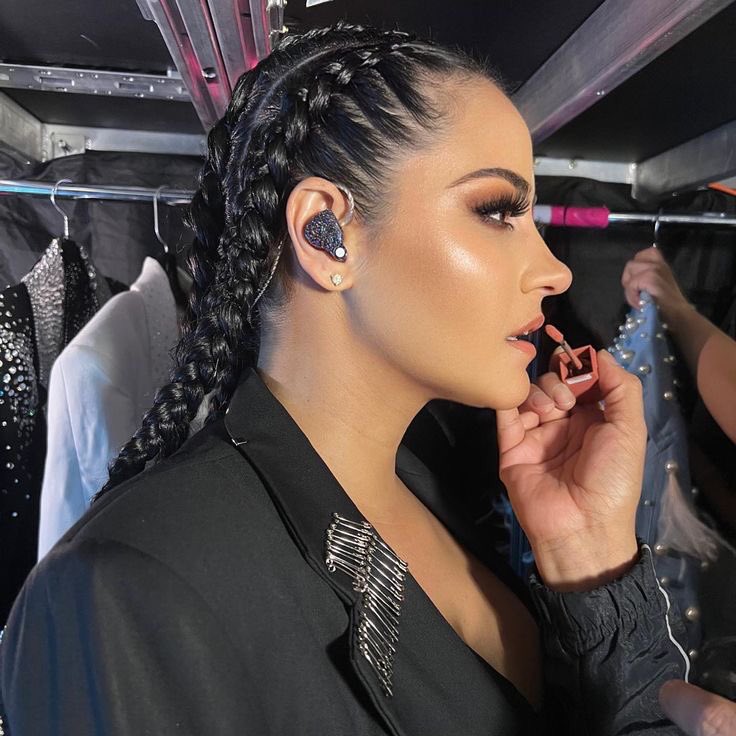 dulcearmyy's tweet photo. tópico sensível: o perfil de maite perroni e dulce maría https://t.co/2g0Qfwexry