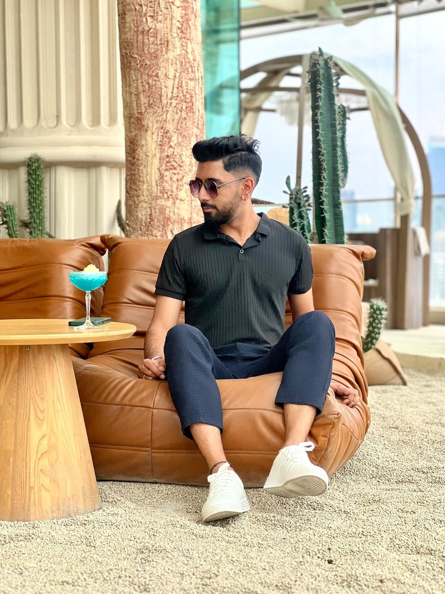 L I L N A V tweet media