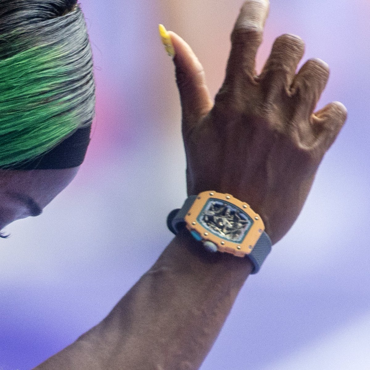 Richard Millie plain *Gunna voice

Jamaican legend <a href="/realshellyannfp/">ShellyAnnFraserPryce</a> kicked her 2024 Olympics off with a 10.92 100m and did so in style

Shelly ran the race rocking a $185k Richard Mille RM 07-04 Automatic Sport 😮‍💨