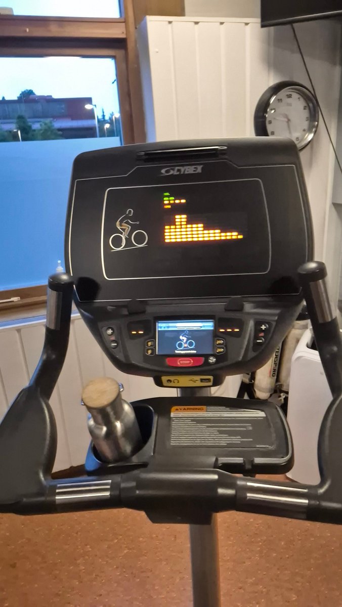 Aadan9374's tweet photo. Friday cardio! 🚴‍♀️ #FitnessFriday #CardioLover https://t.co/QOfkfndW9e
