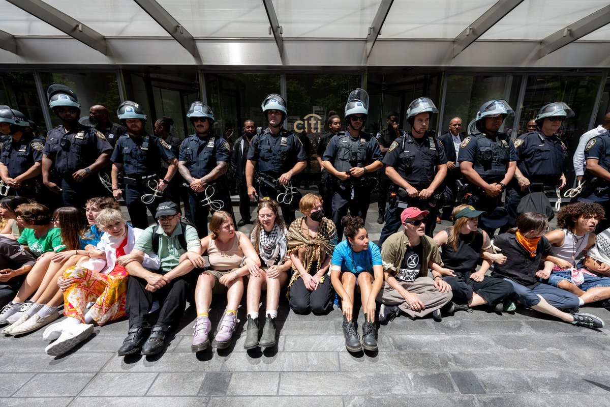 Stop the Money Pipeline tweet media