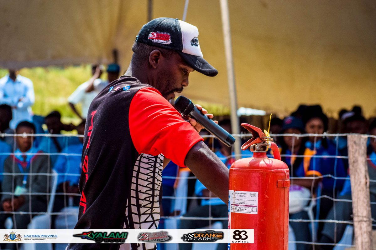 Puleearm's tweet photo. Imagine adding and positioning Car Spinning under or as a "Skills Development Program" where our Science/Technical Learners are exposed to it mechanically, engineering etc...that would be groundbreaking @LebogangMaile1 @Saki_Zam @matomekopano @GaytonMcK @MotorsportSA https://t.co/6ByPM2WZ3b