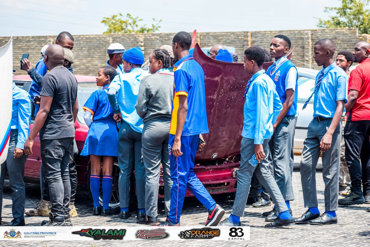 Puleearm's tweet photo. Imagine adding and positioning Car Spinning under or as a "Skills Development Program" where our Science/Technical Learners are exposed to it mechanically, engineering etc...that would be groundbreaking @LebogangMaile1 @Saki_Zam @matomekopano @GaytonMcK @MotorsportSA https://t.co/6ByPM2WZ3b