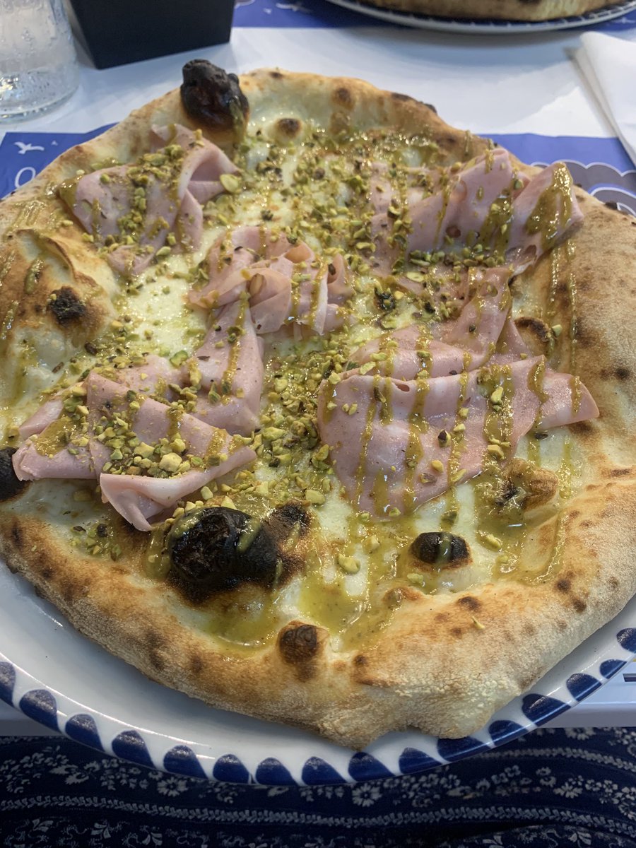 Helen Vass tweet media