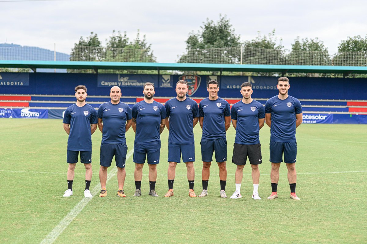 📢 𝐶𝑈𝐸𝑅𝑃𝑂 𝑇𝐸𝐶𝑁𝐼𝐶𝑂 𝑃𝑅𝐼𝑀𝐸𝑅 𝐸𝑄𝑈𝐼𝑃𝑂:

🗣️Entrenador: Jon Castrillo
👥2° entre: Karlos Gutierrez
🏋️Prepa físico: Unai Albizua
🧤Prepa porteros : Pablo Azcarate
🩺Fisio: Jair Martínez
🧠Psicólogo: Íñigo Villar
📂Delegado: David Pérez 

#AupaLeioaBeti💙♥️