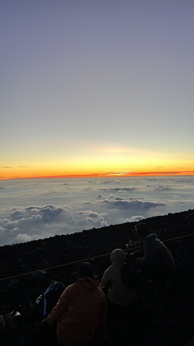 GIHUSONIC's tweet photo. 頭頂
#登山
#富士山 https://t.co/k5ig60kCkB