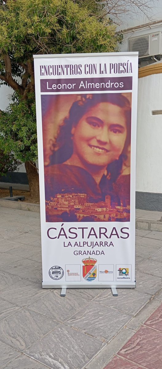 La plaza de Castaras ya va cogiendo forma para celebrar las fiestas mayores donde tendrá lugar el Certamen de Poesía Leonor Almendros.
Será el jueves día 8 en esta misma plaza.