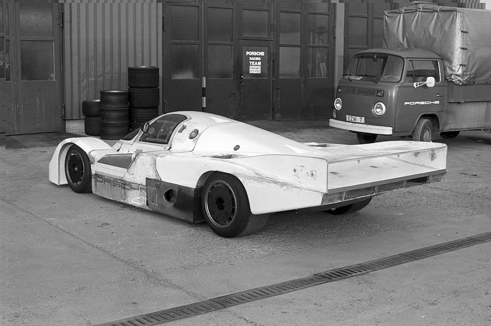 1982 #Weissach
#Porsche-956 chassis 001