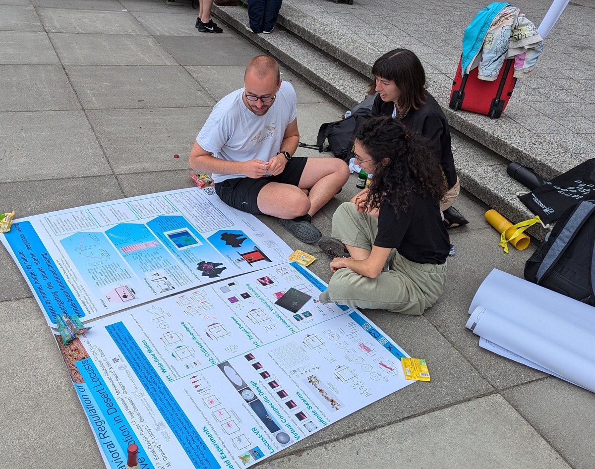 WeAreTheCrabLab's tweet photo. @neuroethology #icn2024berlin Poster session is over but that doesn't stop real neuroethologists from discussing their research!! #Neuroscience https://t.co/SXOFMNp0hc