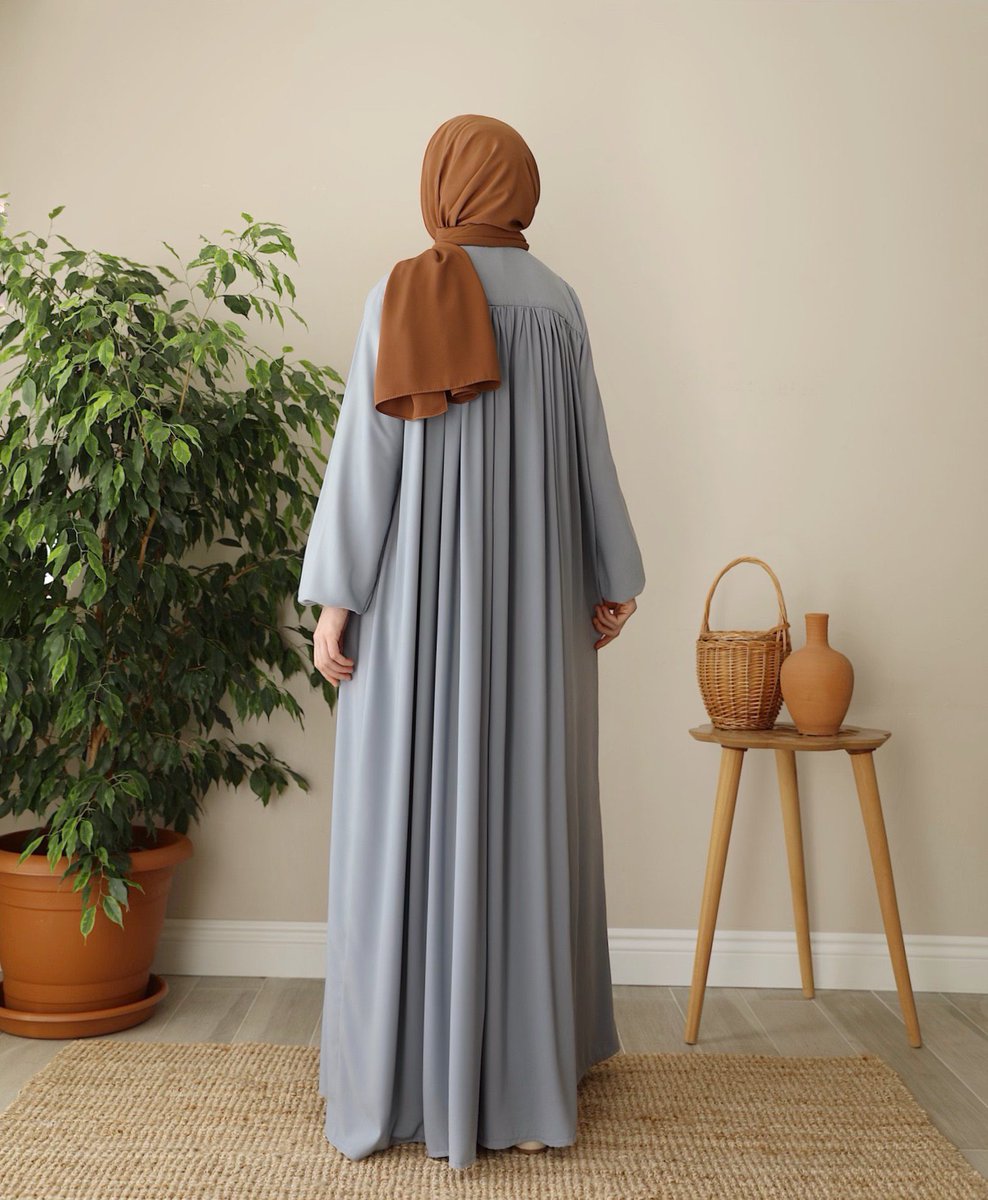 Yazın içinde rahat edeceğiniz feraceler RAQQA’da ✨

raqqaofficial.com

#instagramı #ferace #tesettürgiyim