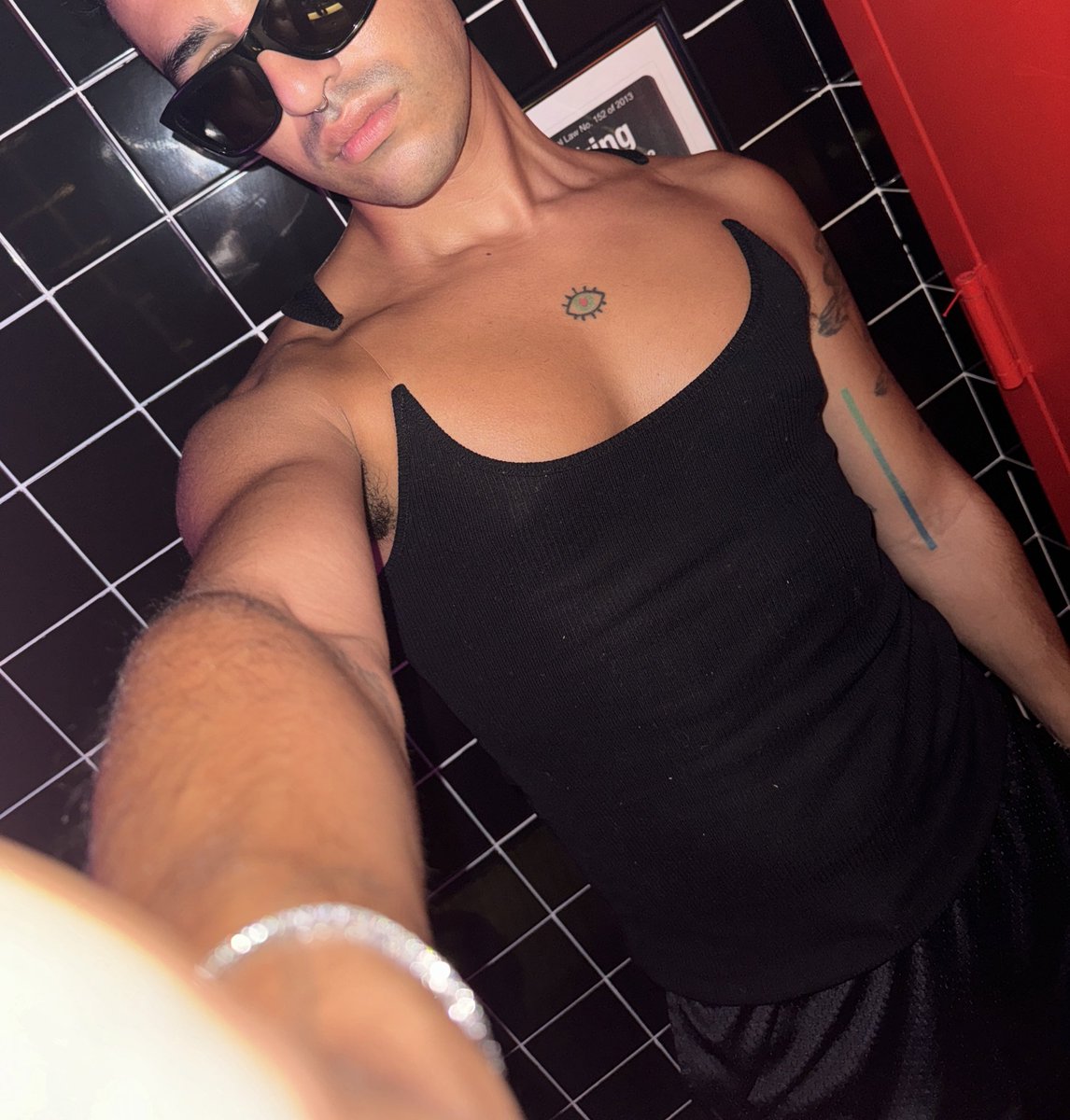 j4j0nathan's tweet photo. me at the club https://t.co/o3w3cG0Kd1