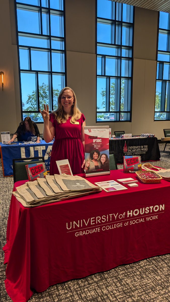 UH_SocialWork's tweet photo. Today, Anna Hunter, Director of Recruitment at GCSW, represented the college at the @BaylorMcnair Research Conference. She spoke with potential undergraduate students about navigating a path to a Ph.D. program after completing undergraduate studies! #GCSW #uhsocialwork https://t.co/nRqu3Zk6fH