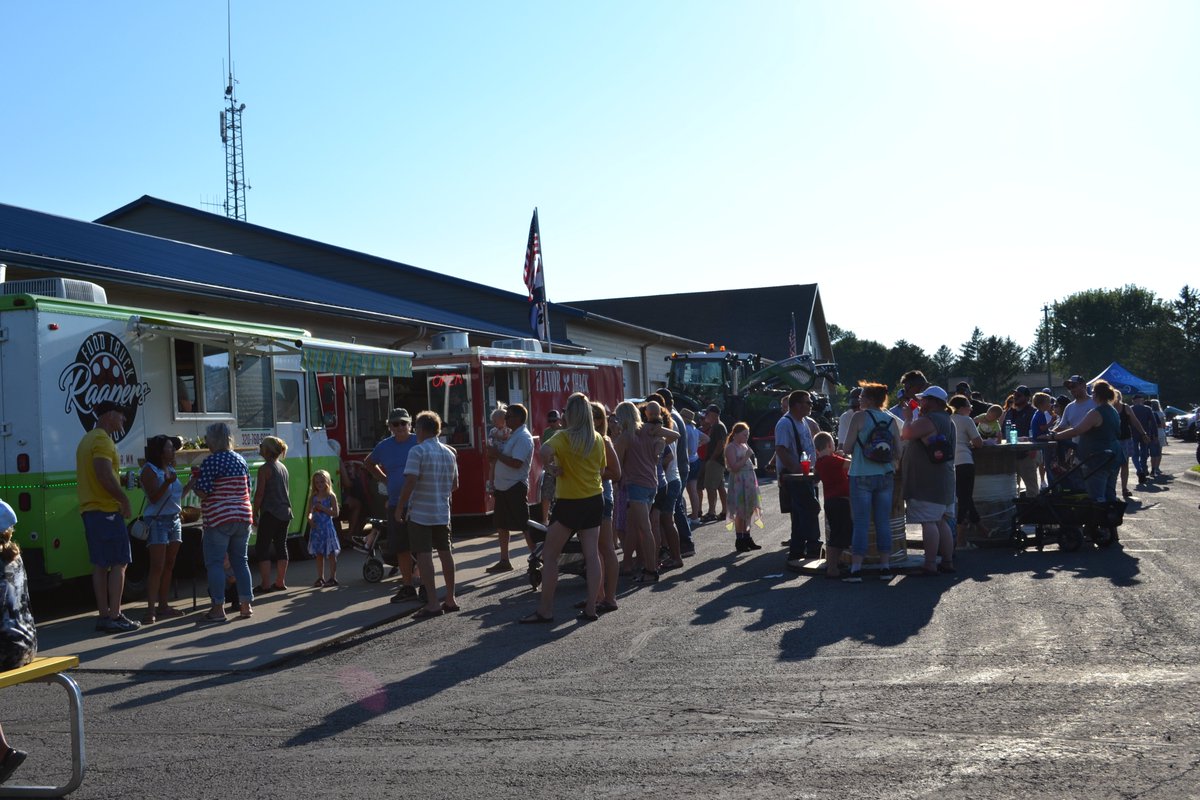 Gardonville's tweet image. Thank you everyone who came out to the Brandon Car Show last night! We couldn&apos;t have asked for a better evening! #brandoncarshow #ruraliscool #coopsbuildcommunity