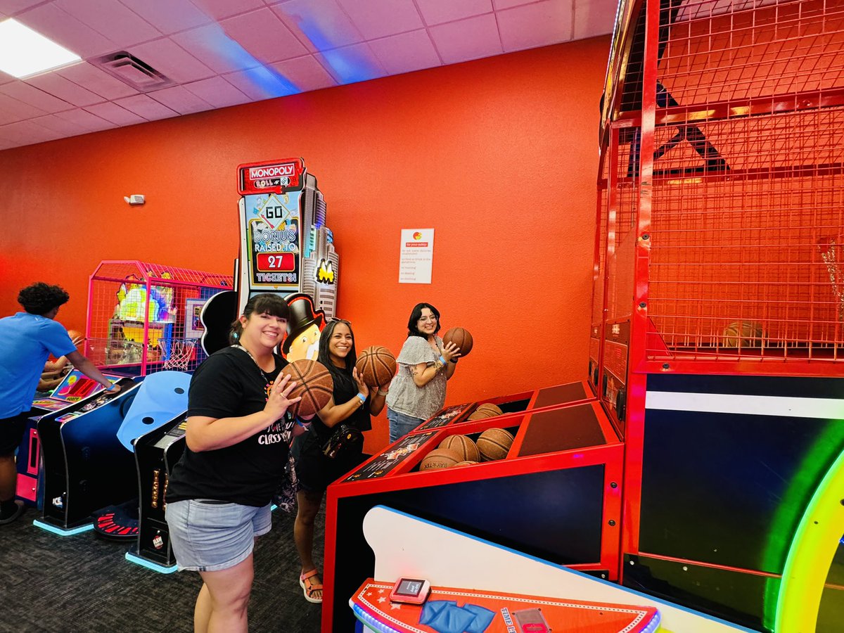 Raquel Davila (@raqueldavila_jj) on Twitter photo Shout out to the Culebra Peter Piper managing team, Eric and Gabriel, for sponsoring our team builder! They allowed Mireles teachers an opportunity to connect with our inner child, while getting excited for another school year! <a href="/PeterPiper_SA/">Peter Piper Pizza</a> <a href="/NISDMireles/">Mireles ES</a> Shout out to the Culebra Peter Piper managing team, Eric and Gabriel, for sponsoring our team builder! They allowed Mireles teachers an opportunity to connect with our inner child, while getting excited for another school year! <a href="/PeterPiper_SA/">Peter Piper Pizza</a> <a href="/NISDMireles/">Mireles ES</a>