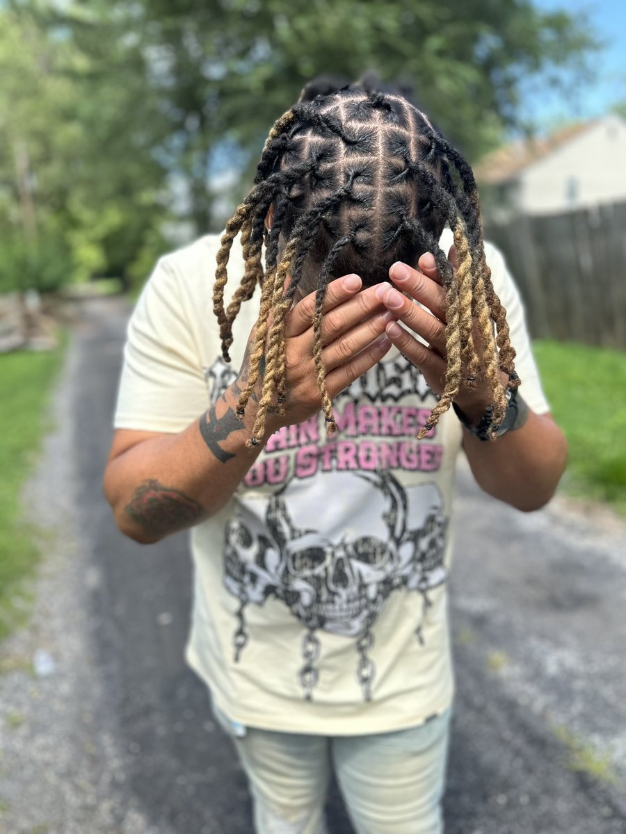 27 years of pain make you stronger 🎉 Happy birthday to myself 🖤 #8/2/97