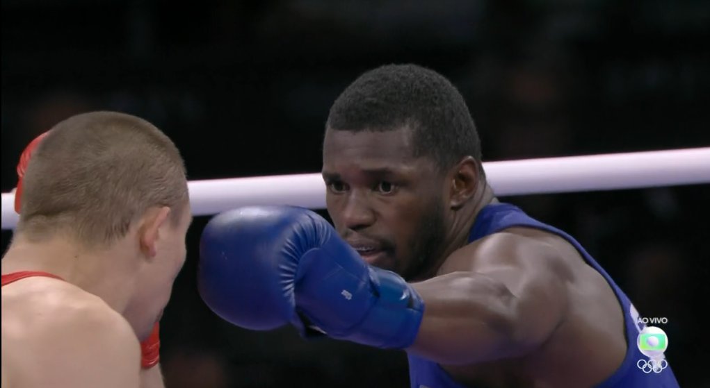 RadarUFSM's tweet photo. #Olimpiadas Wanderley Holyfield Pereira acaba perdendo nas quartas e não garante sua medalha.

Pelo Boxe, Bia Ferreira já tem medalha garantida e Jucielen Romeu ainda está viva na briga. https://t.co/bXrizEIAMl