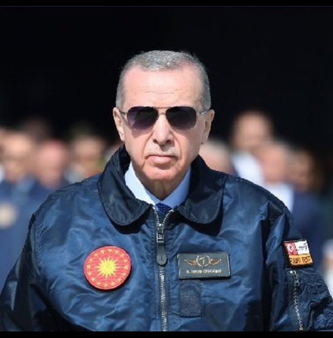 htc___kubra's tweet photo. İslam... Vatan... Bayrak...
@RTErdogan
kırmızı çizgimiz...
#birgeceansızın🇹🇷 https://t.co/kHbg8XE3Gk