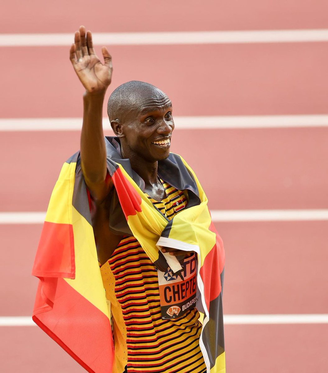 OPolonet's tweet photo. Uganda's Joshua Cheptegei Kiprui wins the men's 10,000m, setting an Olympic Record with a time of 26:43.14

Congrats!!!

#OlympicsWatch https://t.co/X5YOdj1i6S