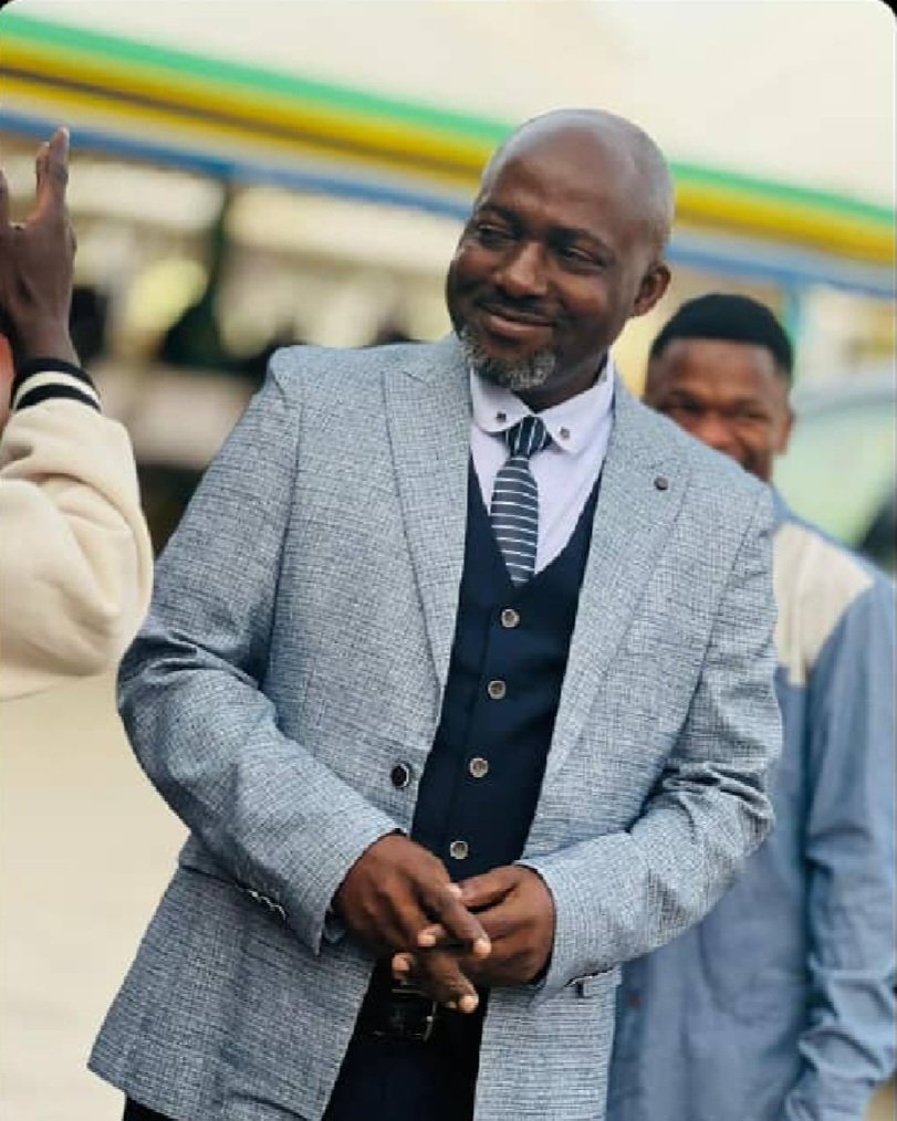 Yaani leo, mtaani kila.mtu anatamba ana wakili  wake, wakiulizana Matoke unasikia "ngoja nimpigie wakili wangu"  Kumbe tuna wateja wengi hivi