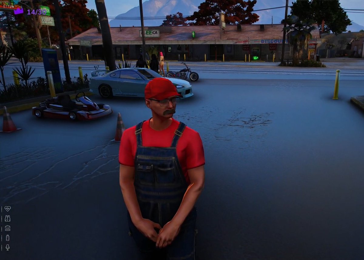 🏎️ | Con la ilusion de un niño y vestido acordé a la ocasión, Ollie Becker recorre la isla y muestra su nuevo y original auto

twitch.tv/exp_alexvs