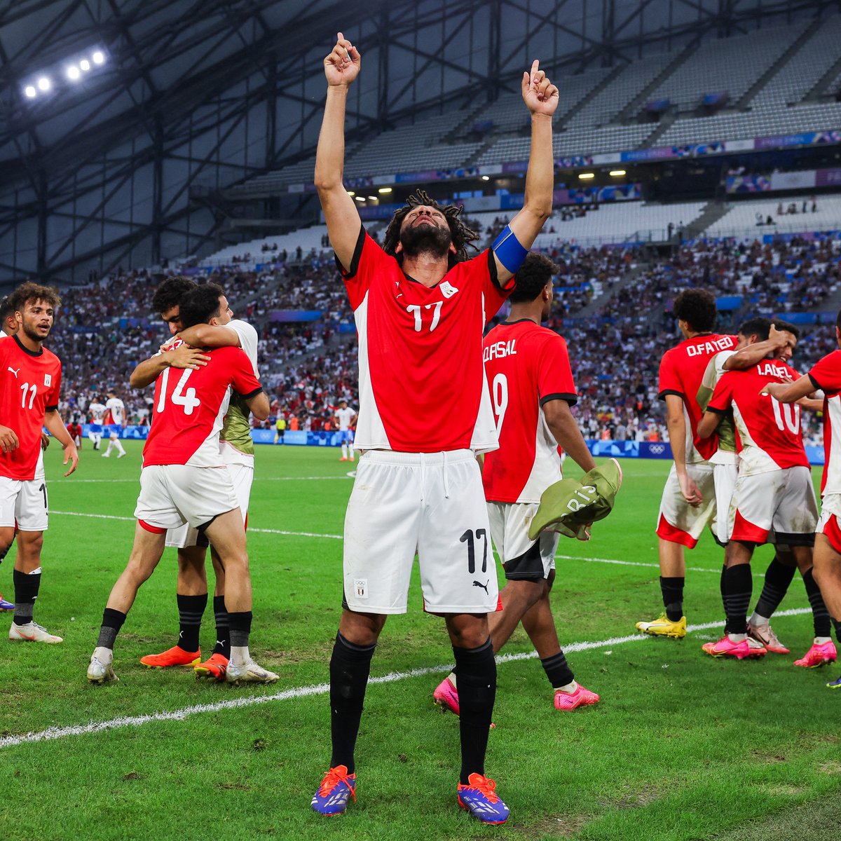 brfootball's tweet image. Egypt were minutes away from being eliminated at the Olympics.

An 88th-minute header from Ibrahim Adel forced extra time and Egypt went on to beat Paraguay on penalties to reach the semifinals 🇪🇬