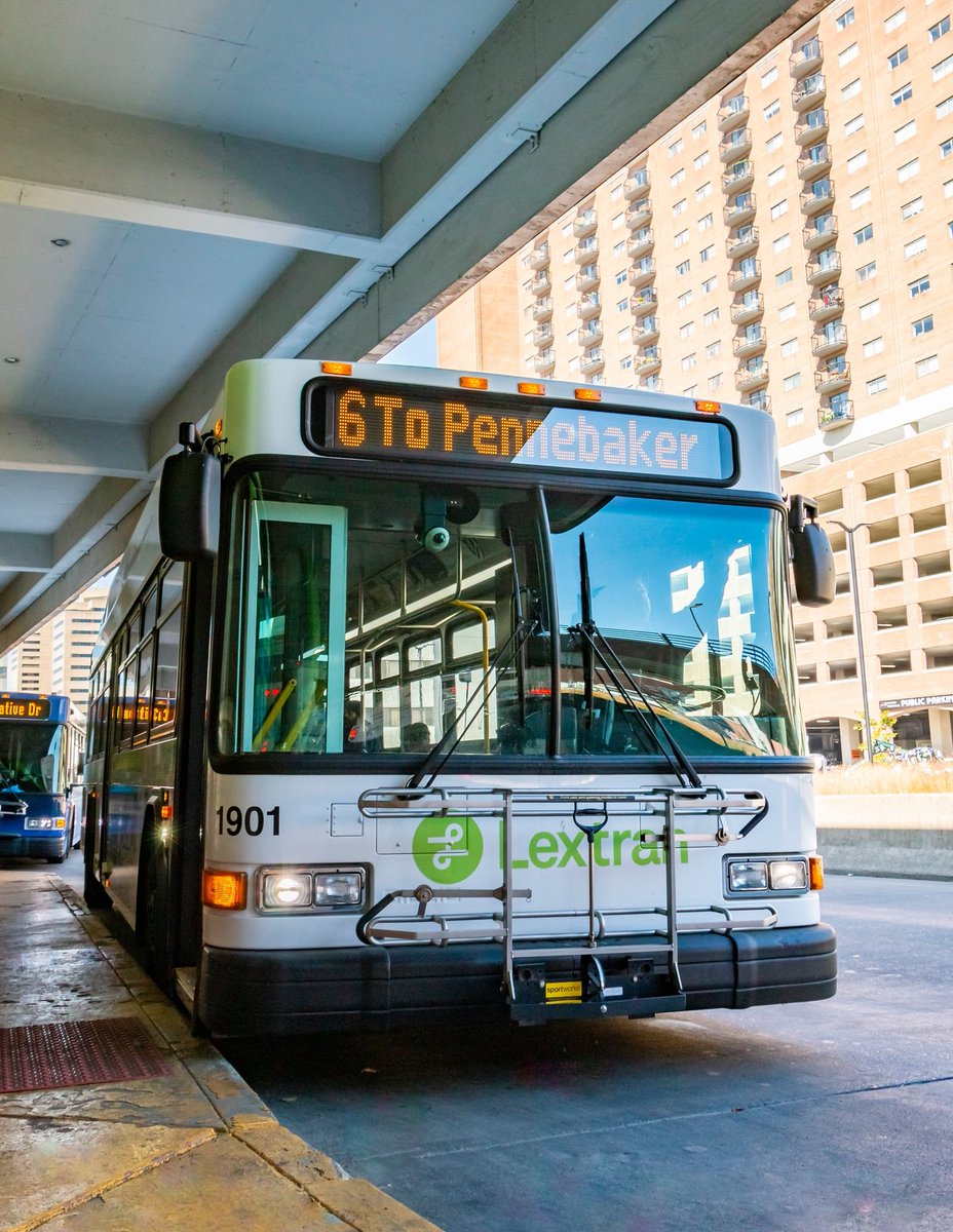 FTA_DOT's tweet photo. FTA is investing more than $4.2 million in @Lextran to help replace older buses with low-emission compressed natural gas buses. The buses will reduce air pollution, lower emissions and improve service for riders in Lexington-Fayette, KY. #busmonth https://t.co/LCEfC9CmvE https://t.co/dX9H5PScG8