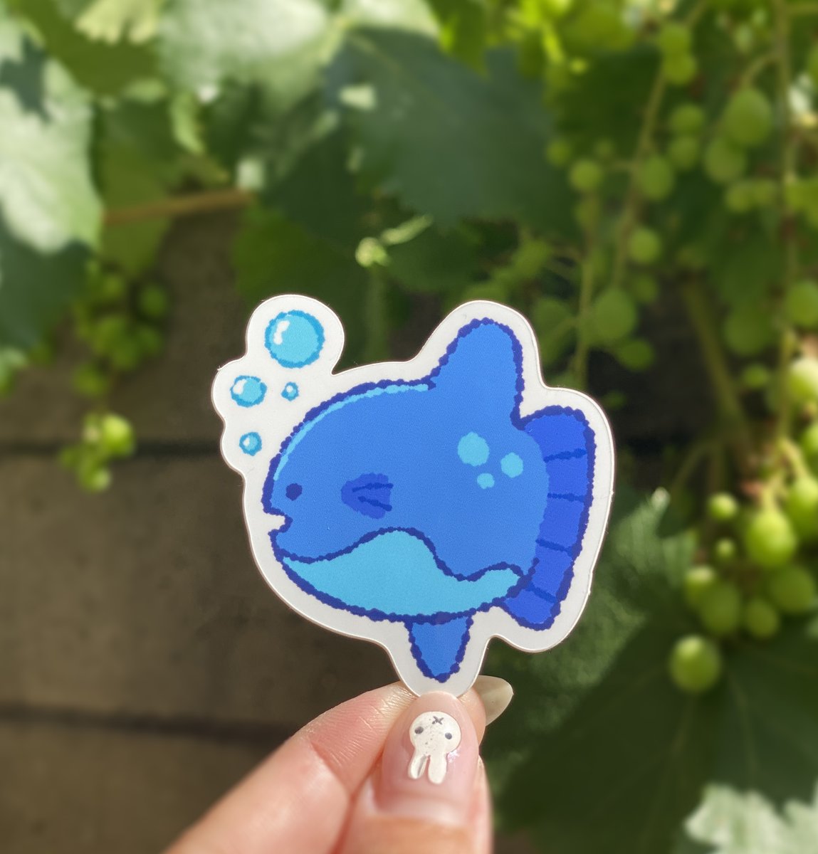 vvdraws's tweet photo. NEXT FRIDAY, august 9 @ 12PM PST, i'll be launching a small etsy storefront!! there'll be a selection of small prints, stickers, and handpainted gouache coasters (-:

https://t.co/iF4bRWWn0Z

all purchases will come with a free mini art print while supplies last~ #SmallBusiness https://t.co/xv7Ln8eIZL