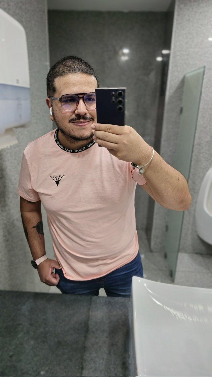 char_leeR's tweet photo. Por fin terminó la peor semana que he tenido en mi vida 🥹 https://t.co/ZDXKaZaNW5
