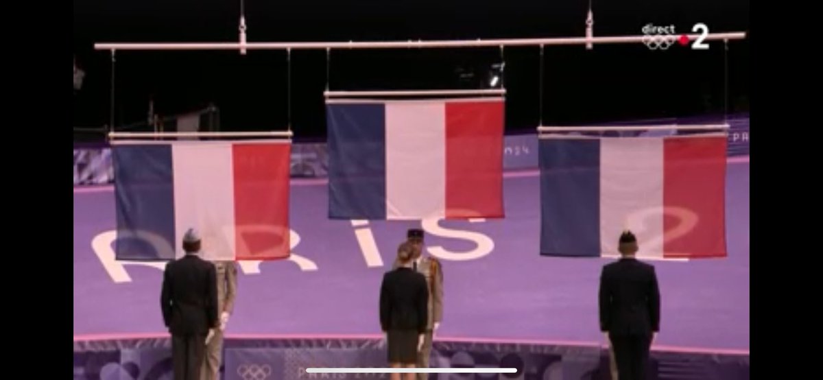 Stareact's tweet photo. Les jeux ❤️🇫🇷 #JOParis2024 #BMXFreestyle https://t.co/oHRfONIAa4