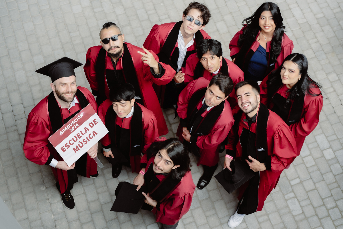UDLAEcuador's tweet photo. ¡Hoy queremos revivir contigo nuestros #GradosUDLA 2024! 🙌
🎓 Te compartimos los mejores momentos que vivieron nuestros graduados.
📸 Mira todas las fotos aquí: https://t.co/24ffOzFK1q https://t.co/iPeSRTw3SO