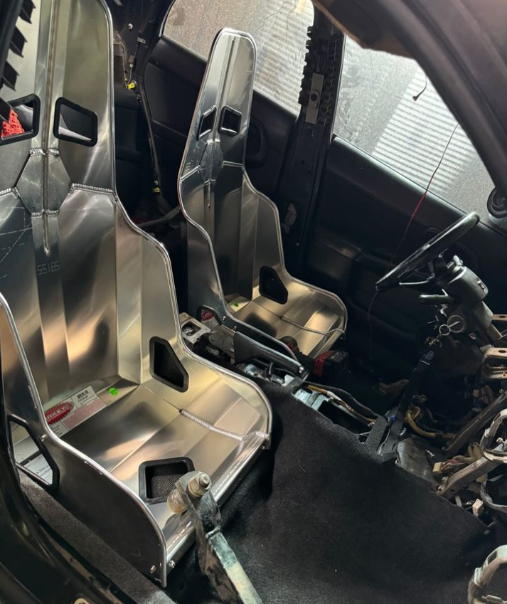 OfficialKirkey's tweet photo. Strapping in for an adrenaline-fueled adventure. 🏁🔥

#RaceReady #RacingSeats #CarInterior #Motorsport #SpeedAddict

📸 cred: IG @gd_subie2jz https://t.co/HKoFCjBiy3