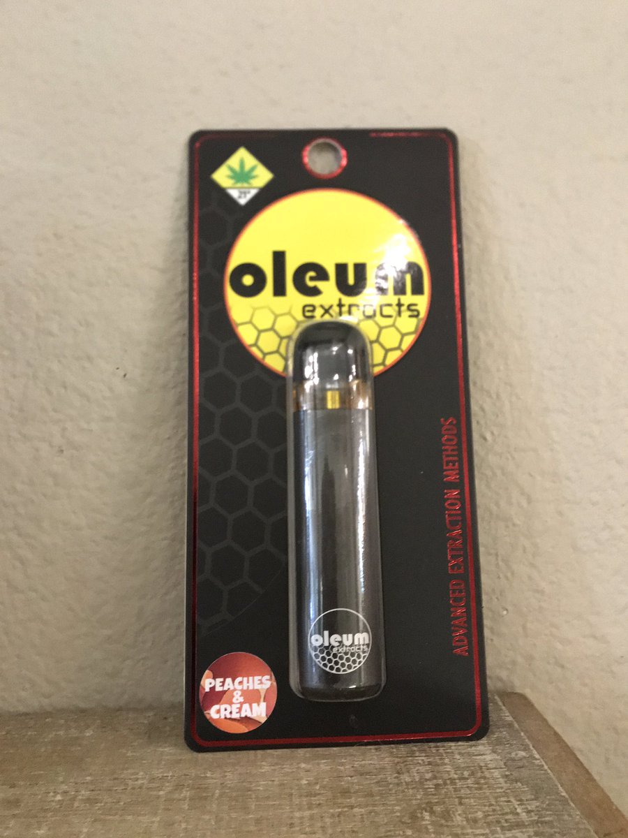 Happy Friday friends !

30% off of the ENTIRE store ❤️💋