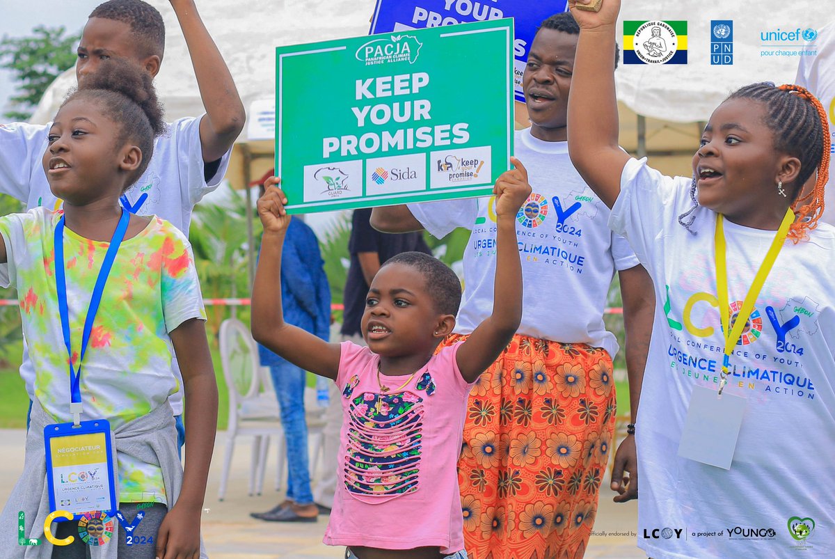 FranckOndeno's tweet photo. Nous l'avons fait !  La simulation COP, activité phare de la LCOY Gabon 2024 organisée par @ongddb 
Merci au @SportGOUVGA et à @UNICEFGabon pour leur accompagnement exclusive pour cette activité ! 17 enfants de deux orphelinats,30 élèves des lycées 3peuples autochtones https://t.co/pYTqFzxjem